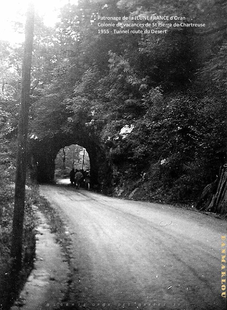COLO JEUNE FRANCE 1955 tunnel route du Desert (1).jpg
